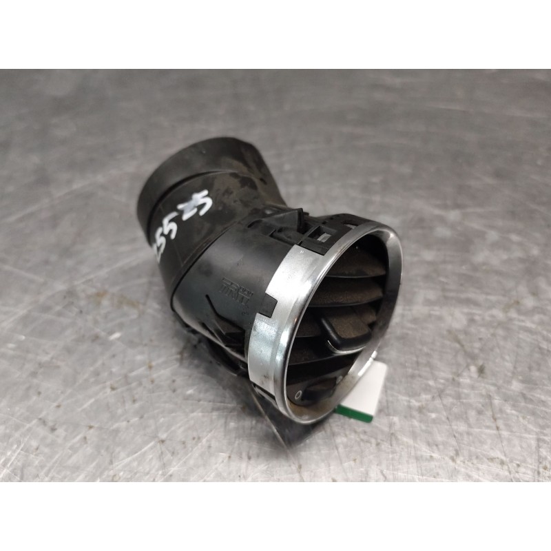 Recambio de aireador para peugeot 308 confort referencia OEM IAM   