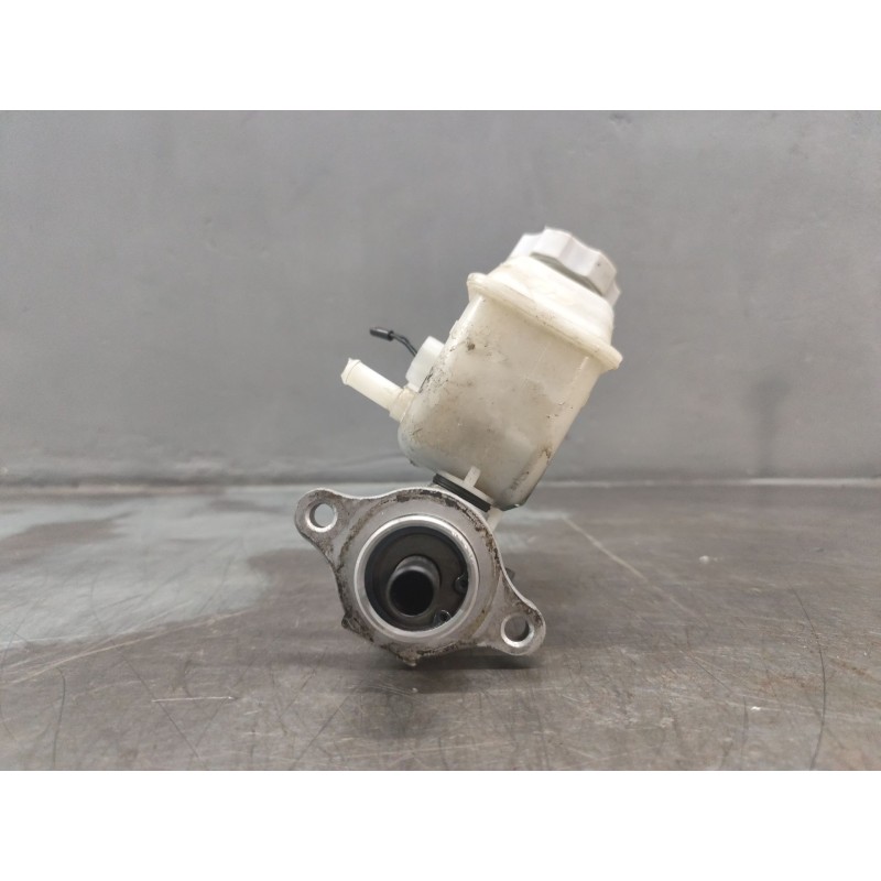 Recambio de bomba freno para hyundai accent (mc) gl referencia OEM IAM - Blanco 3