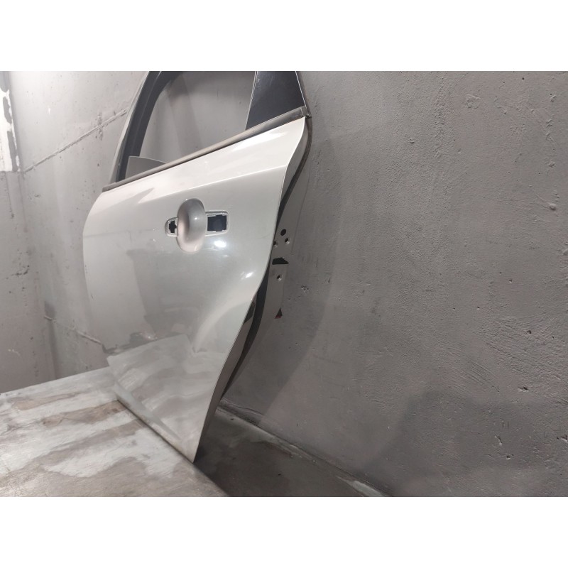 Recambio de puerta trasera izquierda para ford focus lim. (cb8) titanium referencia OEM IAM - Plata 2