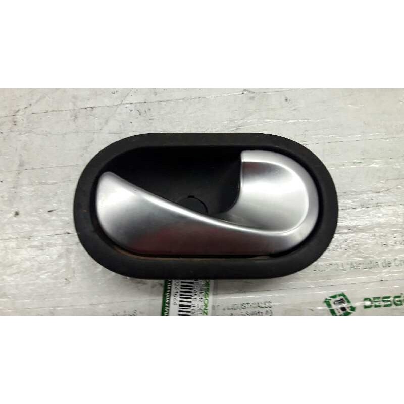 Recambio de maneta interior delantera derecha para renault megane ii berlina 5p confort expression referencia OEM IAM 8200028486