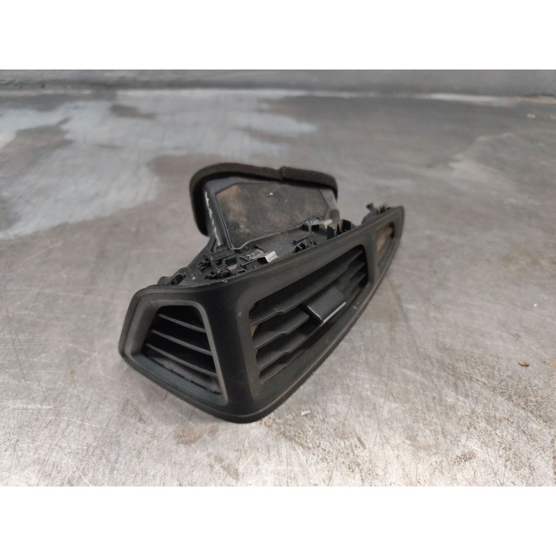 Recambio de rejilla aireadora para ford focus lim. (cb8) titanium referencia OEM IAM BM51A018B08  