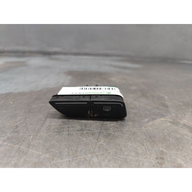 Recambio de boton antivaho para ford focus lim. (cb8) titanium referencia OEM IAM AM5T18C621AB - Plata 3