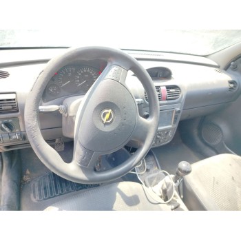 opel corsa c (x01) del año 2003