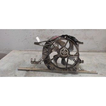 Recambio de electroventilador para renault trafic combi (ab 4.01) 1.9 diesel referencia OEM IAM 8200409469C  93854112