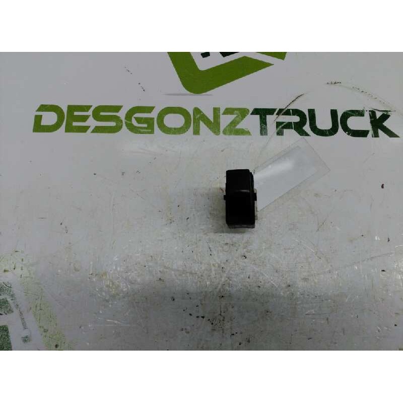 Recambio de mando elevalunas delantero derecho para nissan almera (n15) 2.0 diesel referencia OEM IAM 254110M010  