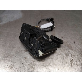 CERRADURA PUERTA TRASERA DERECHA 5K48390160 