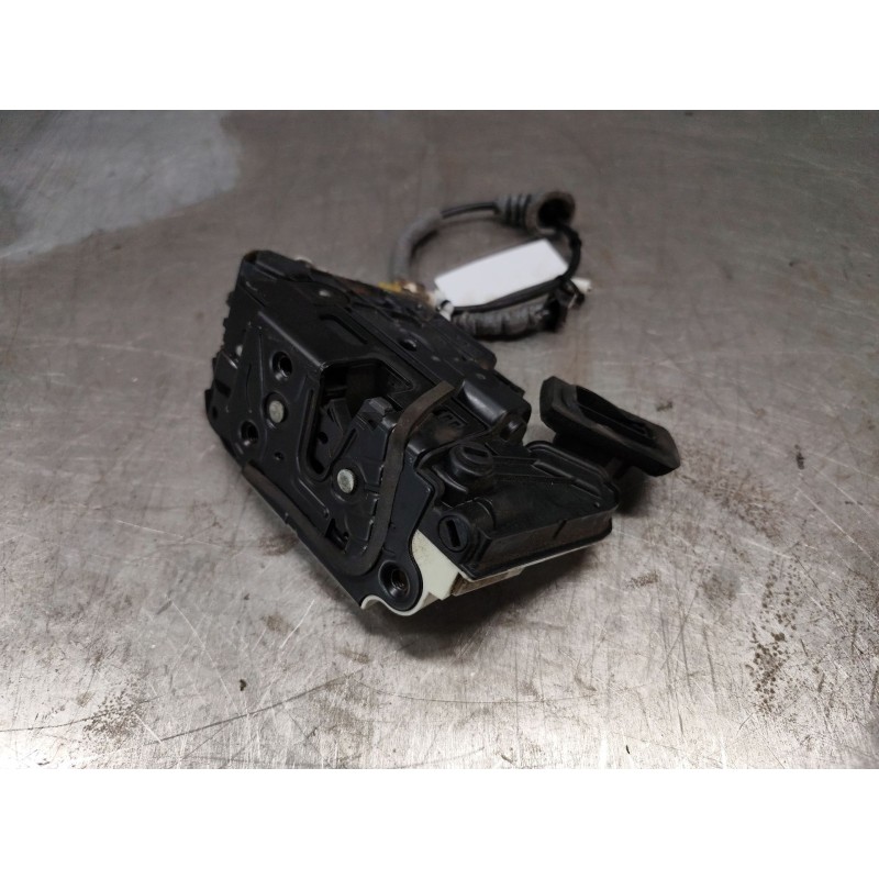 Recambio de cerradura puerta trasera derecha para volkswagen golf vii (5g1, bq1, be1, be2) 1.4 tsi referencia OEM IAM 5K48390160 - Blanco