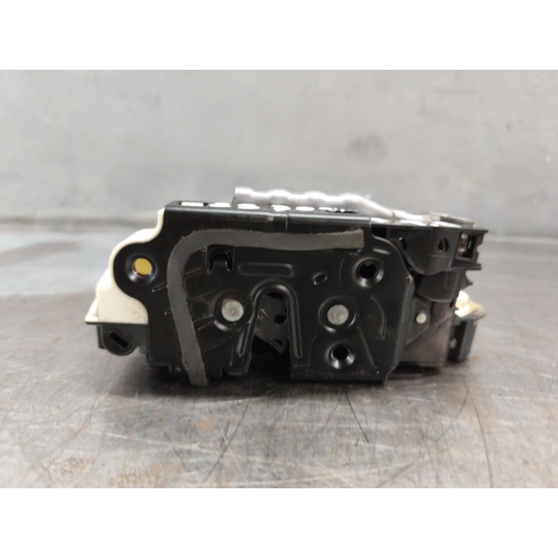 Recambio de cerradura puerta trasera derecha para volkswagen golf vii (5g1, bq1, be1, be2) 1.4 tsi referencia OEM IAM 5K48390160 - Blanco 4