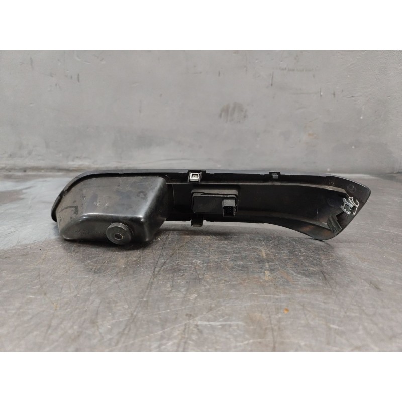 Recambio de mando elevalunas delantero derecho para iveco daily vi furgoneta 33s12, 35s12, 35c12 referencia OEM IAM 5801511730 - Blanco 2