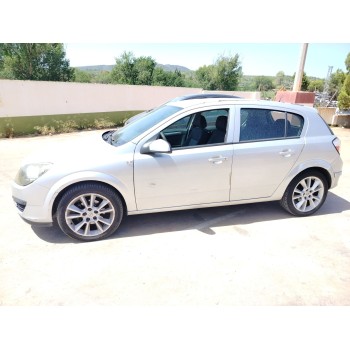opel astra h berlina del año 2005