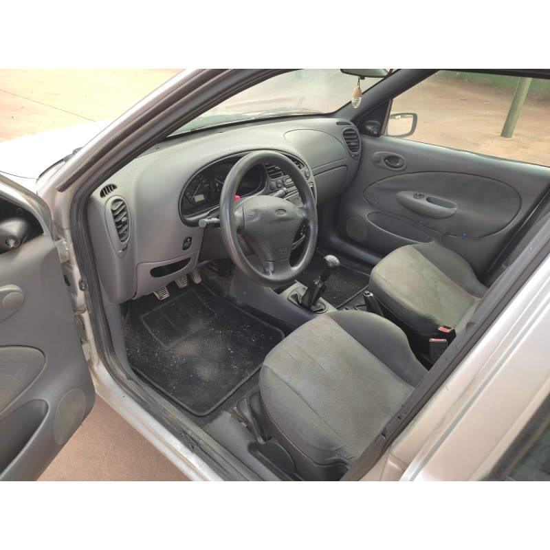 FORD FIESTA BERLINA