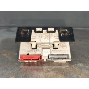 Recambio de pantalla multifuncion para renault laguna (b56) 1.9 dti referencia OEM IAM P7700428029  