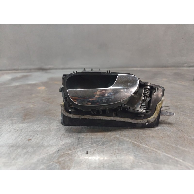Recambio de maneta interior delantera derecha para peugeot 307 (s1) xt referencia OEM IAM 9634768577  