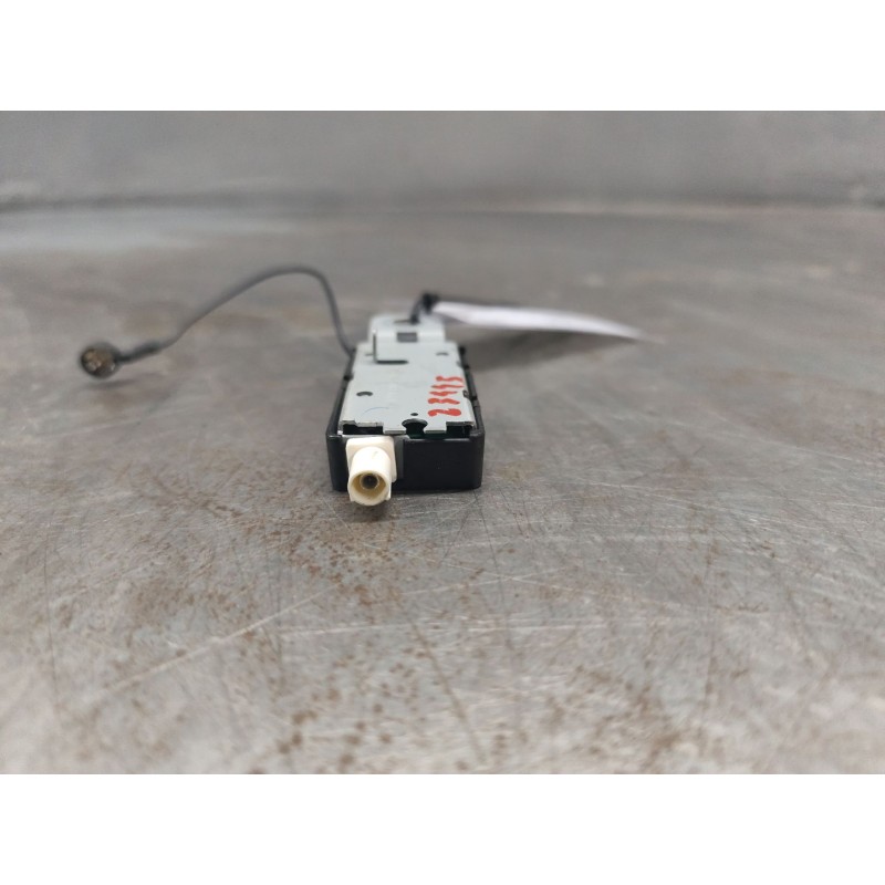 Recambio de amplificador antena para opel astra k lim. 5türig 120 aniversario referencia OEM IAM 13383719 - Blanco 3