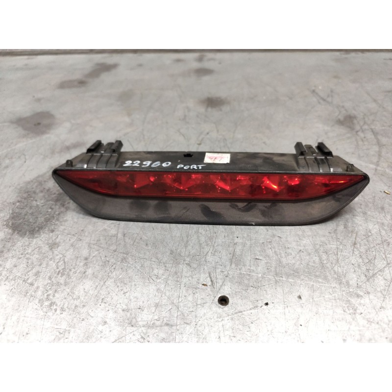 Recambio de luz central de freno para chevrolet aveo 1.4 cat referencia OEM IAM   