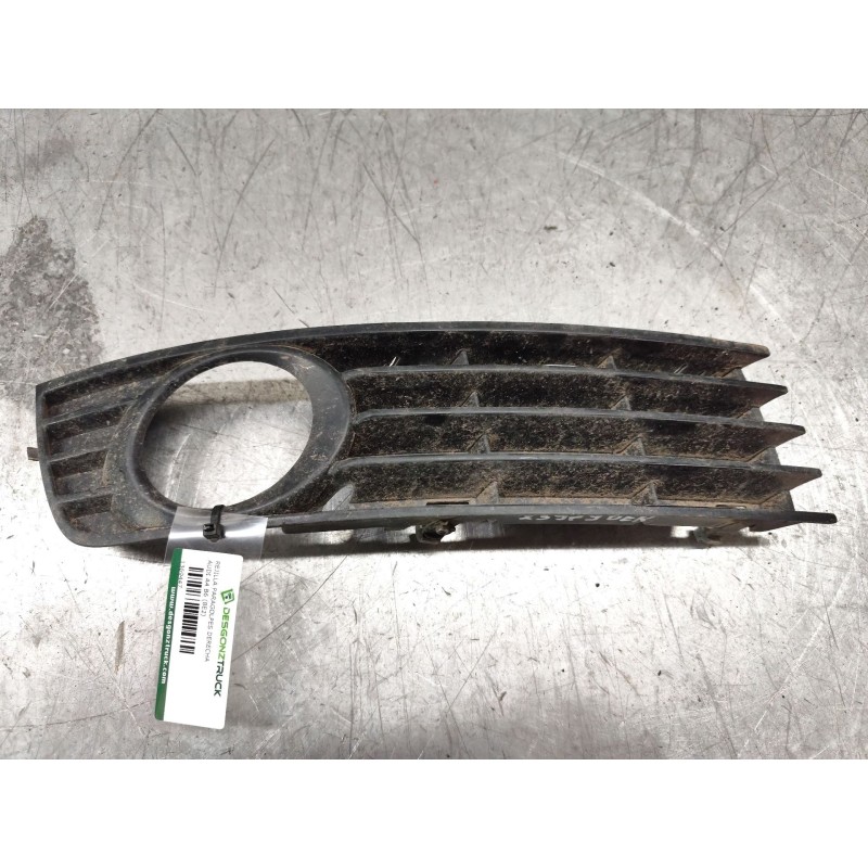 Recambio de rejilla paragolpes derecha para audi a4 b6 (8e2) 1.9 tdi referencia OEM IAM 8E0807682A  