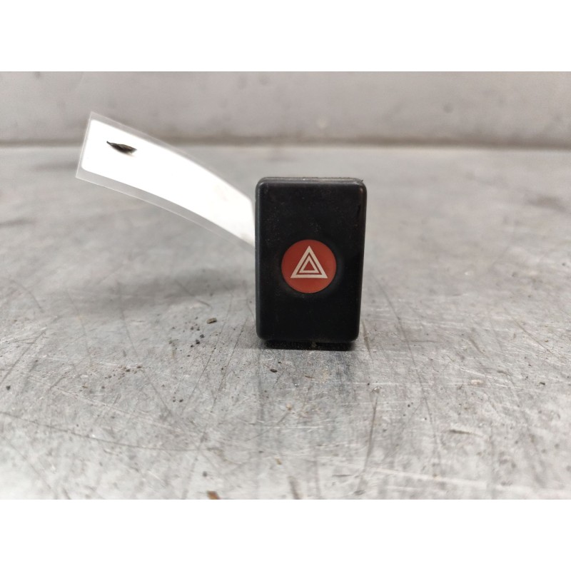 Recambio de warning para dacia logan ambiance referencia OEM IAM  8 PINS 