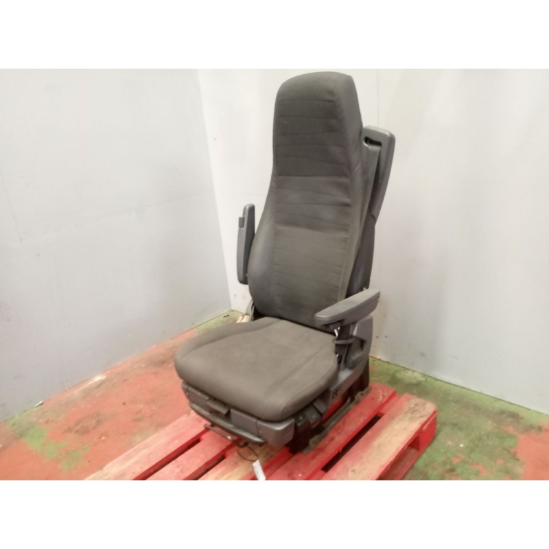 Recambio de asiento delantero izquierdo para scania p,g,r,t - series g 440, r 440 referencia OEM IAM 2189635  