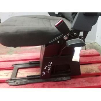 Recambio de asiento delantero derecho para scania p,g,r,t - series g 440, r 440 referencia OEM IAM 2401823  