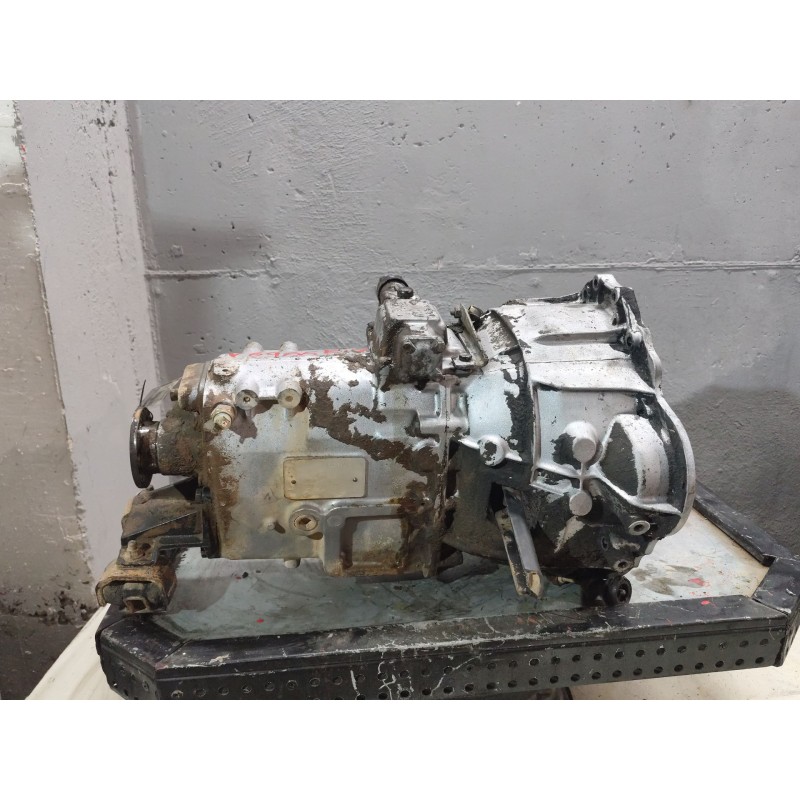 Recambio de caja cambios para nissan trade furgoneta 3.0 d referencia OEM IAM M525A  