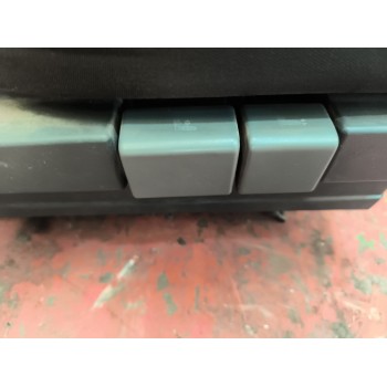 Recambio de asiento delantero derecho para renault midlum fg 220.10 e5 corto referencia OEM IAM 5010605635  