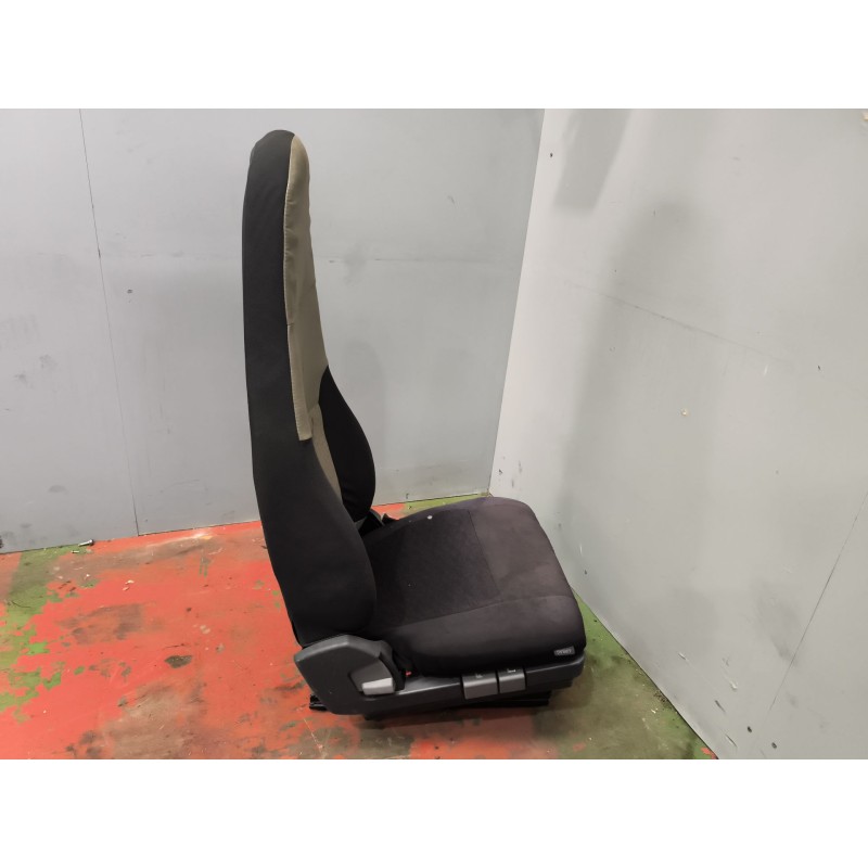 Recambio de asiento delantero derecho para renault midlum fg 270.12/c e3 corto referencia OEM IAM 5010605631 9