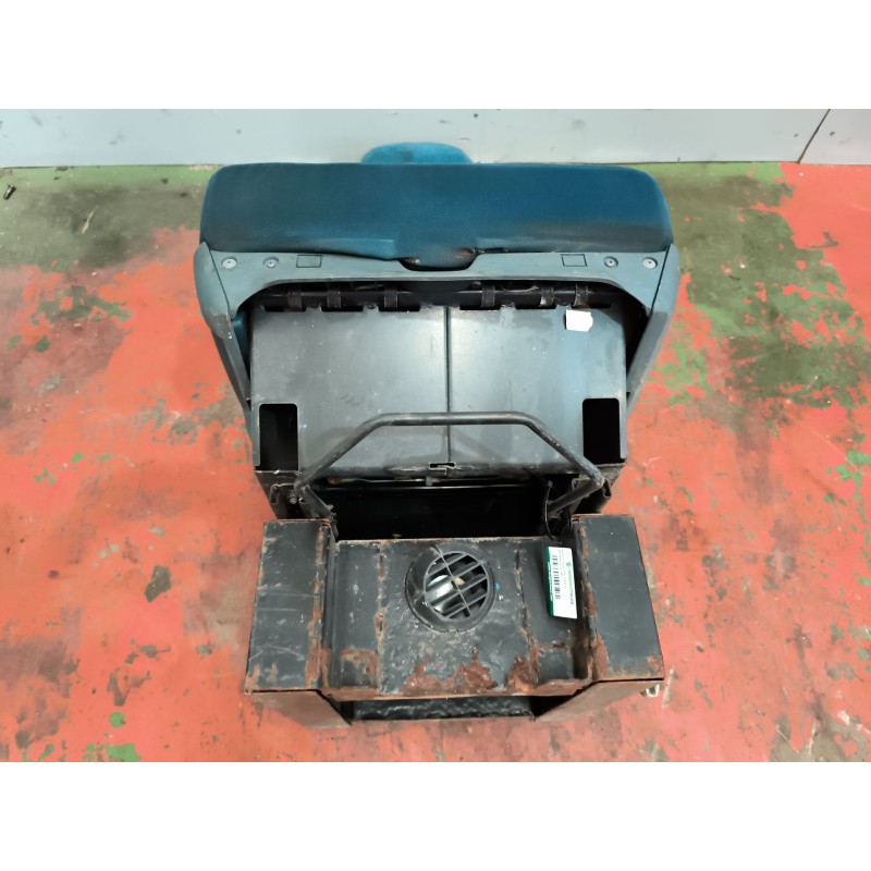 Recambio de asiento delantero derecho para daf serie 95 xf .480 fsagf (typ.480) ab11/02 super-space-cab referencia OEM IAM 16706 4