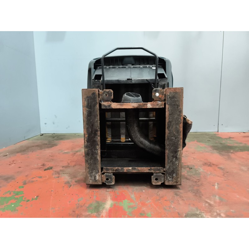Recambio de asiento delantero derecho para daf serie 95 xf .480 fsagf (typ.480) ab11/02 super-space-cab referencia OEM IAM 16706 5