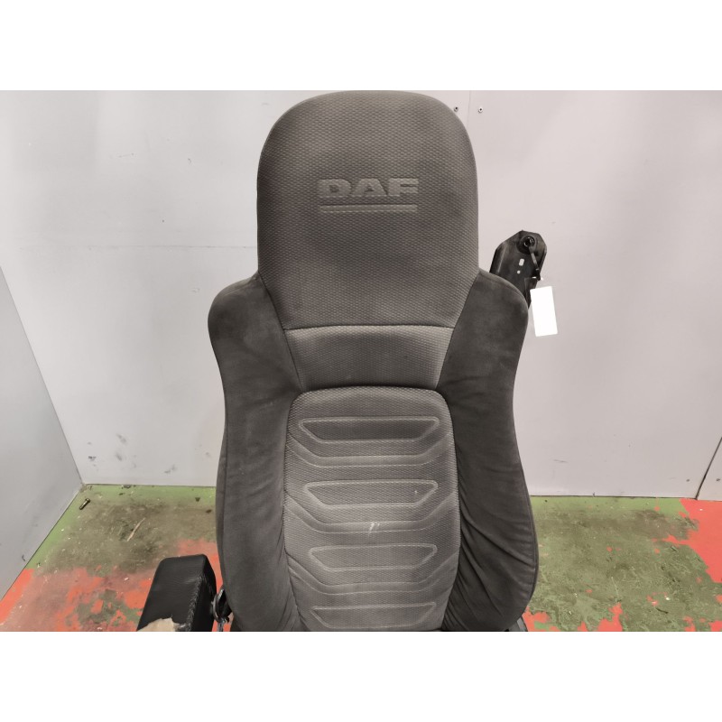 Recambio de asiento delantero izquierdo para daf serie xf105.460 12.9 diesel referencia OEM IAM 1796664 - Blanco 3