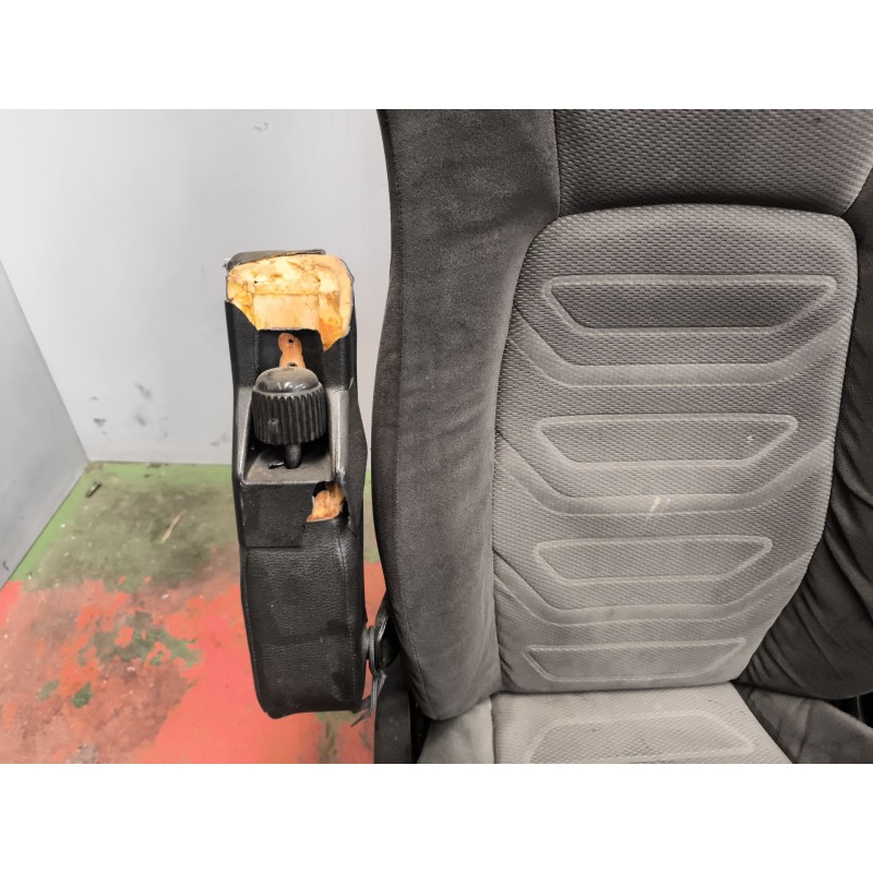 Recambio de asiento delantero izquierdo para daf serie xf105.460 12.9 diesel referencia OEM IAM 1796664 - Blanco 4