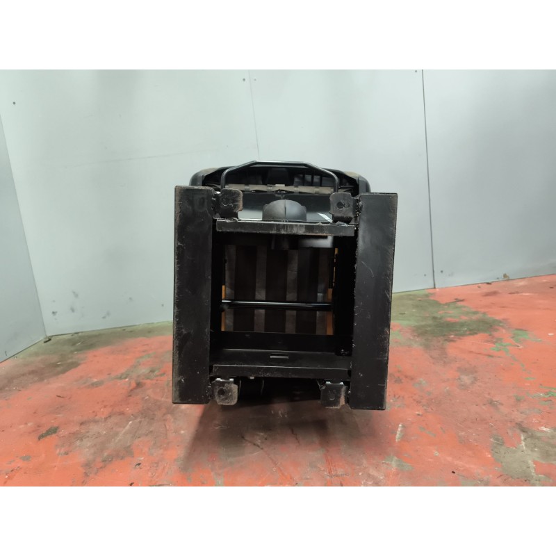 Recambio de asiento delantero derecho para daf serie xf105.460 12.9 diesel referencia OEM IAM 1796630 - Blanco 5