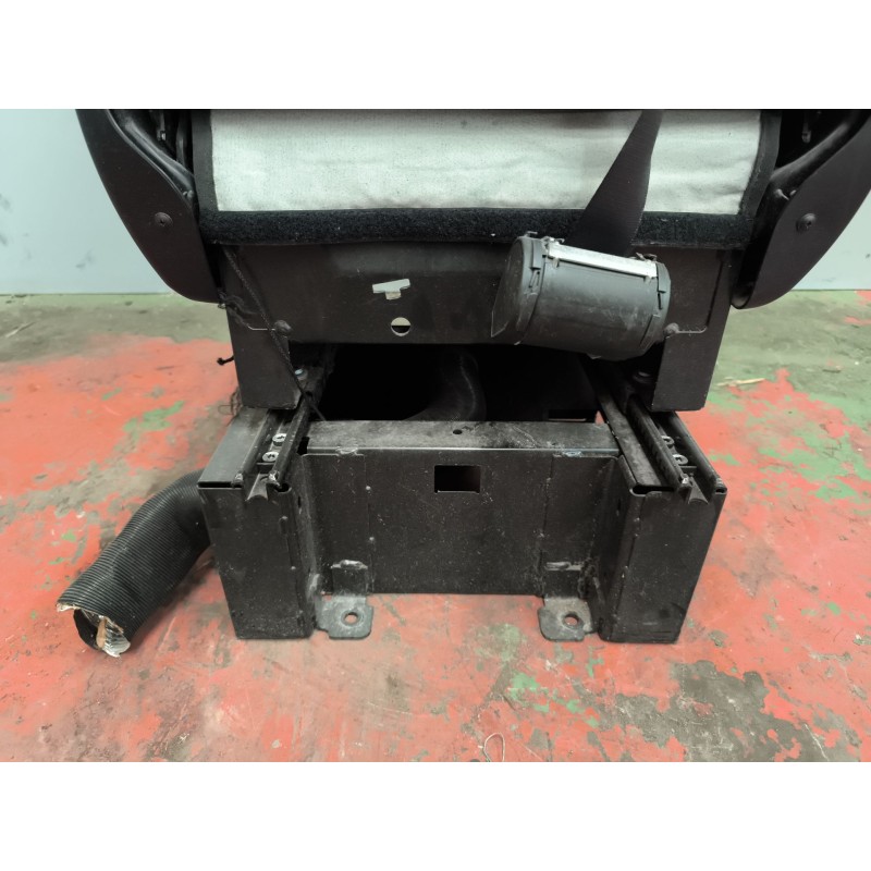 Recambio de asiento delantero derecho para daf serie xf105.460 12.9 diesel referencia OEM IAM 1796624 - Azul 4