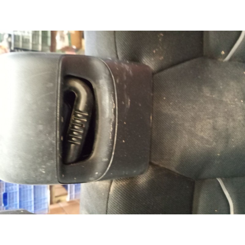 Recambio de asiento delantero derecho para iveco daily vi furgoneta 33s16, 35s16, 35c16, 40c16, 50c16 referencia OEM IAM 5802825 - Blanco 3