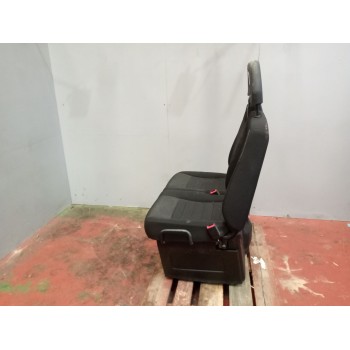 Recambio de asiento delantero derecho para iveco daily vi furgoneta 33s16, 35s16, 35c16, 40c16, 50c16 referencia OEM IAM 5802825