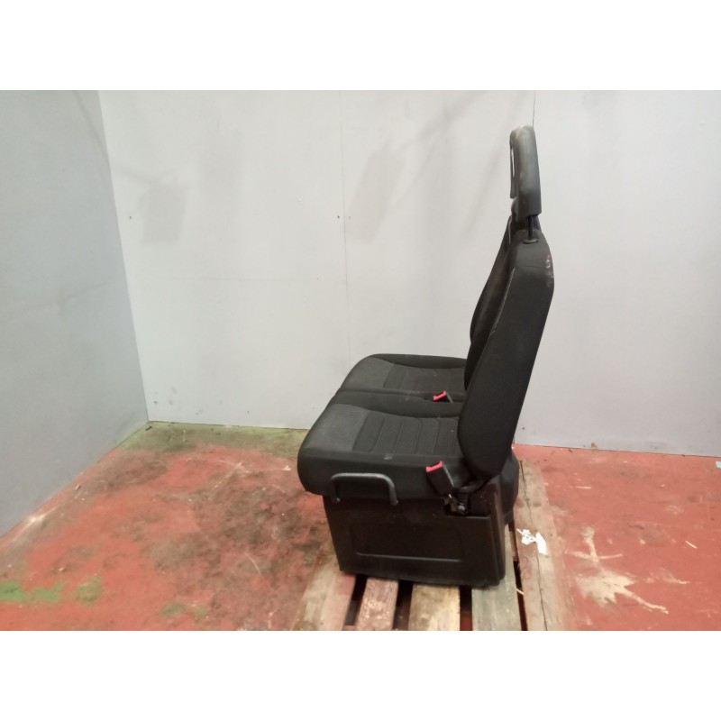 Recambio de asiento delantero derecho para iveco daily vi furgoneta 33s16, 35s16, 35c16, 40c16, 50c16 referencia OEM IAM 5802825 - Blanco 4