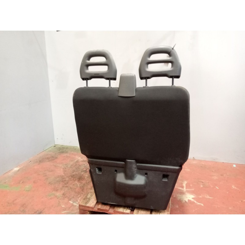 Recambio de asiento delantero derecho para iveco daily vi furgoneta 33s16, 35s16, 35c16, 40c16, 50c16 referencia OEM IAM 5802825 - Blanco 5