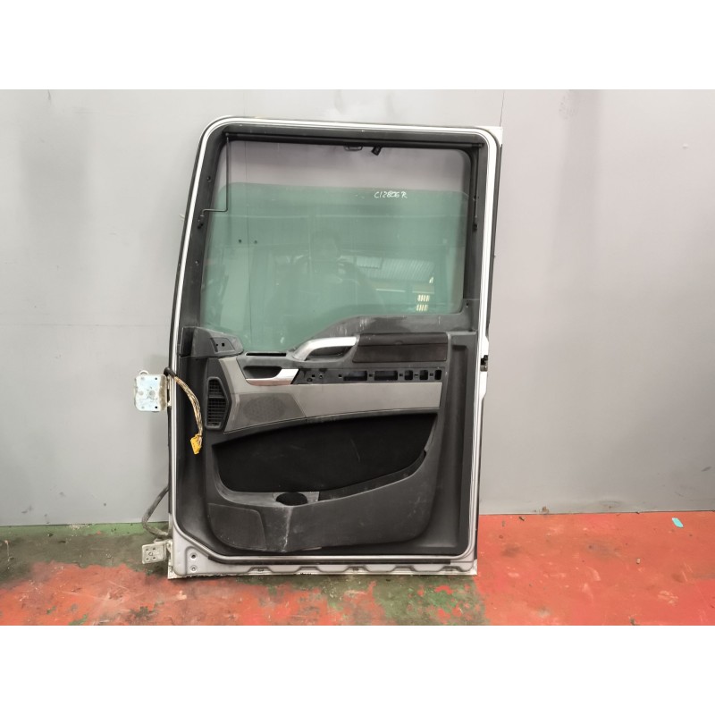 Recambio de puerta delantera derecha para man tgx 18.480 12.4 diesel referencia OEM IAM 81626004130 - Gris 2