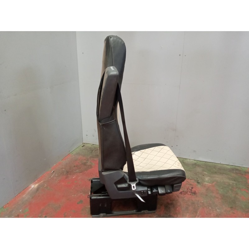 Recambio de asiento delantero izquierdo para scania r i r 500 referencia OEM IAM 2189635 - Blanco 7
