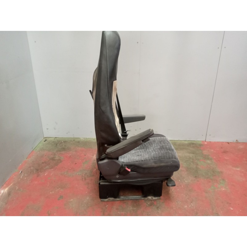 Recambio de asiento delantero derecho para scania r i r 500 referencia OEM IAM 2189640 - Blanco 5