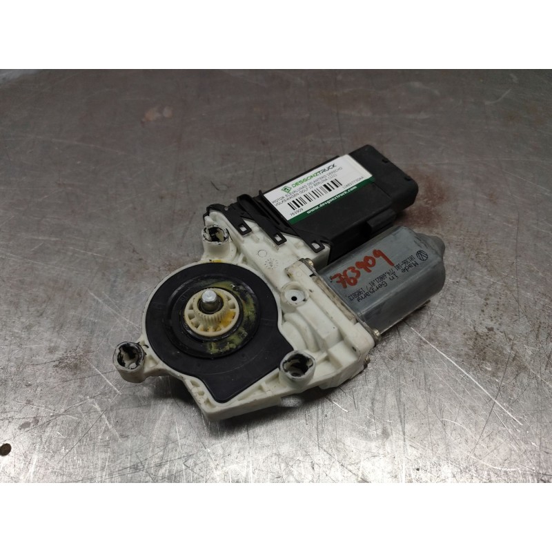 Recambio de motor elevalunas delantero derecho para volkswagen golf iv berlina (1j1) básico referencia OEM IAM 1J4837730AA 48361