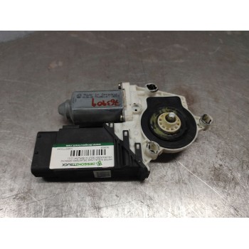Recambio de motor elevalunas delantero derecho para volkswagen golf iv berlina (1j1) básico referencia OEM IAM 1J4837730AA 48361
