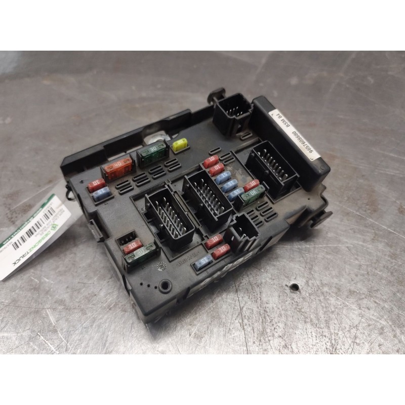 Recambio de bsm caja fusibles para peugeot 206 berlina xs referencia OEM IAM 9657608680  
