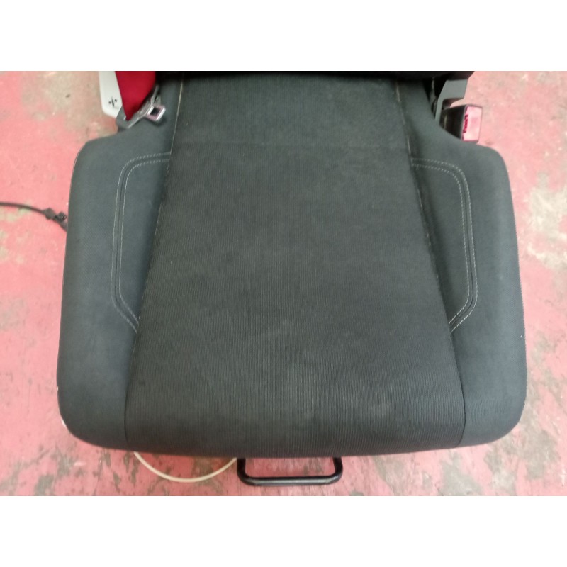Recambio de asiento delantero derecho para renault serie t 10.8 diesel referencia OEM IAM 7421615420 - Blanco 9