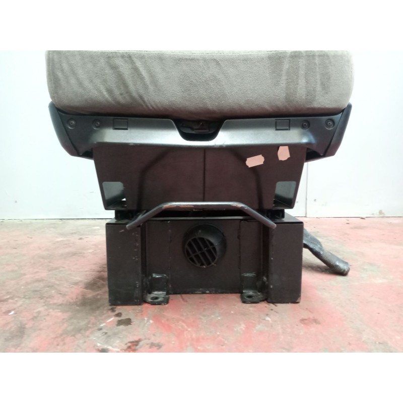 Recambio de asiento delantero derecho para daf serie xf105.510 12.9 diesel referencia OEM IAM 1700020 - Azul 8