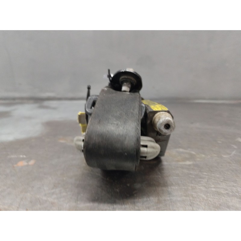 Recambio de cinturon seguridad delantero izquierdo para toyota avensis berlina (t 22) 2.0 d4-d luna (4-ptas.) referencia OEM IAM 4