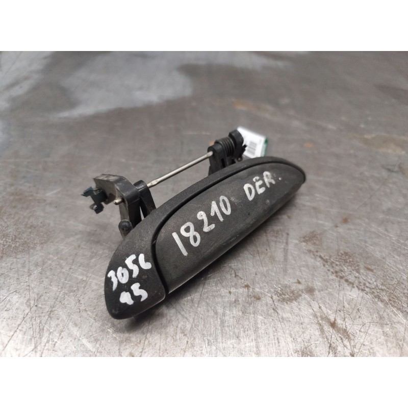 Recambio de maneta exterior delantera derecha para renault clio ii fase i (b/cbo) 1.9 d referencia OEM IAM 7700426087 - Amarillo