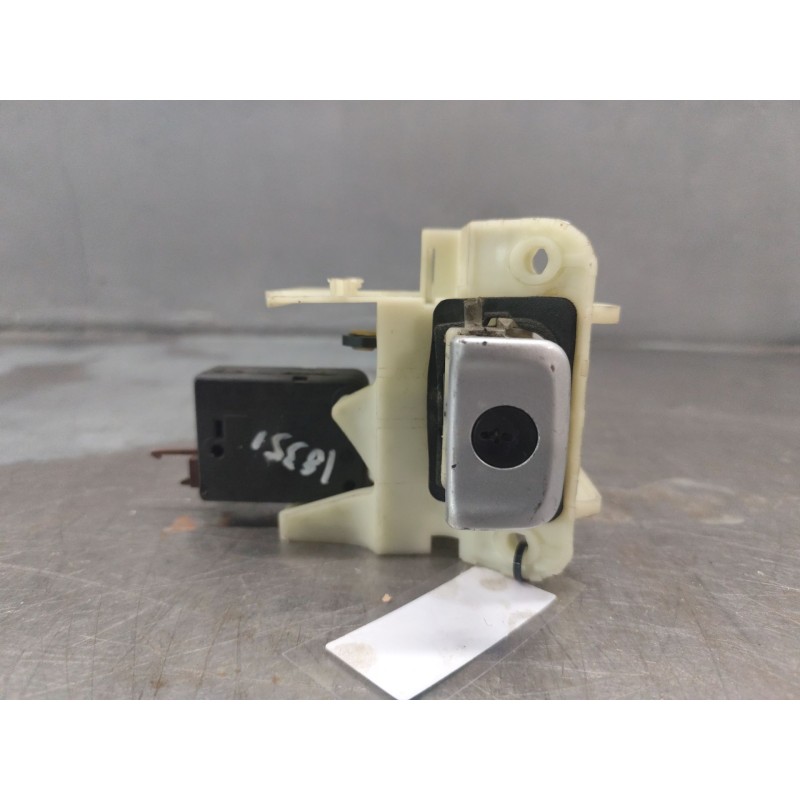 Recambio de bombin porton trasero para citroën xsara berlina 1.6 seduction referencia OEM IAM 5