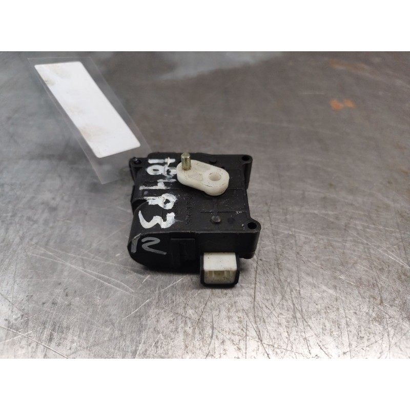 Recambio de motor regulador climatizacion para toyota avensis wagon (t25) 2.0 d-4d executive referencia OEM IAM 1138002051 3