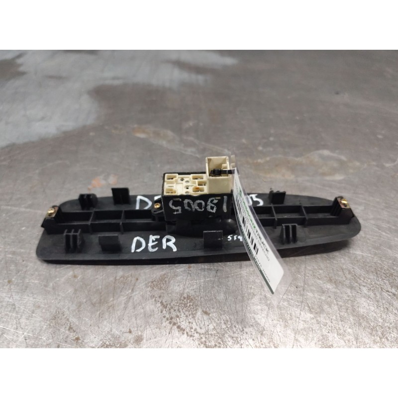 Recambio de mando elevalunas delantero derecho para hyundai elantra (xd) 2.0 crdi comfort (5-ptas.) referencia OEM IAM 93575-2D0 - Verde 2