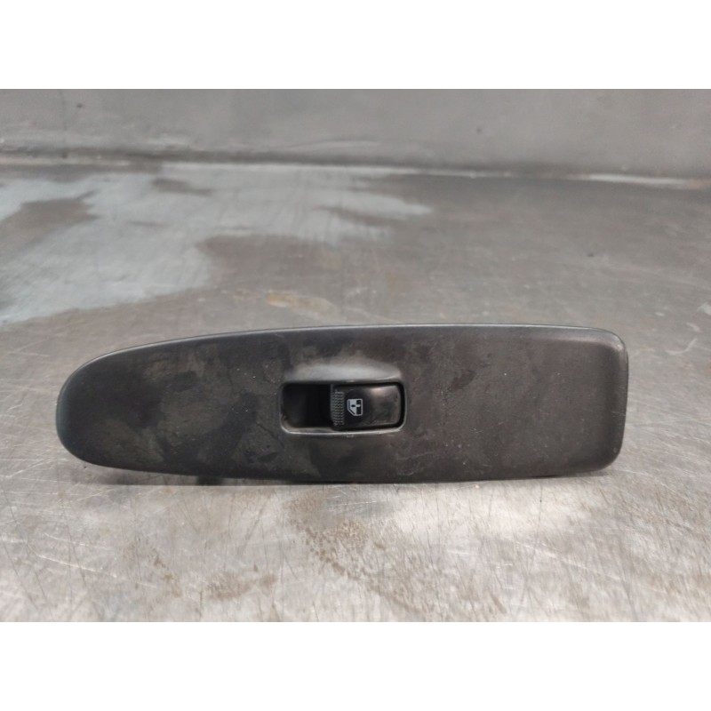 Recambio de mando elevalunas delantero derecho para hyundai elantra (xd) 2.0 crdi comfort (5-ptas.) referencia OEM IAM 93575-2D0 - Verde 3